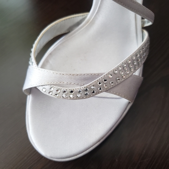 Bandolino Silver high heels sandals - Picture 3 of 9